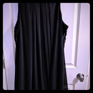 Women's plus size black sleeveless dress 26/28